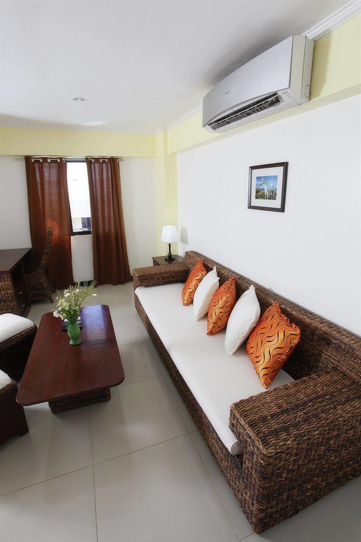Sdr Serviced Apartments Cebu Exterior foto